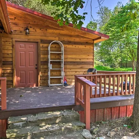 Picturesque Log Cabin Less Than 1 Mile To Table Rock Lake!